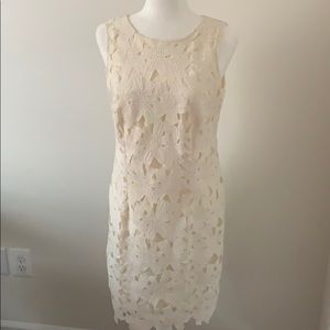 Great dress for spring/summer weddings!